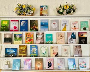 Giới thiệu Nhà Sách Trí Sáng